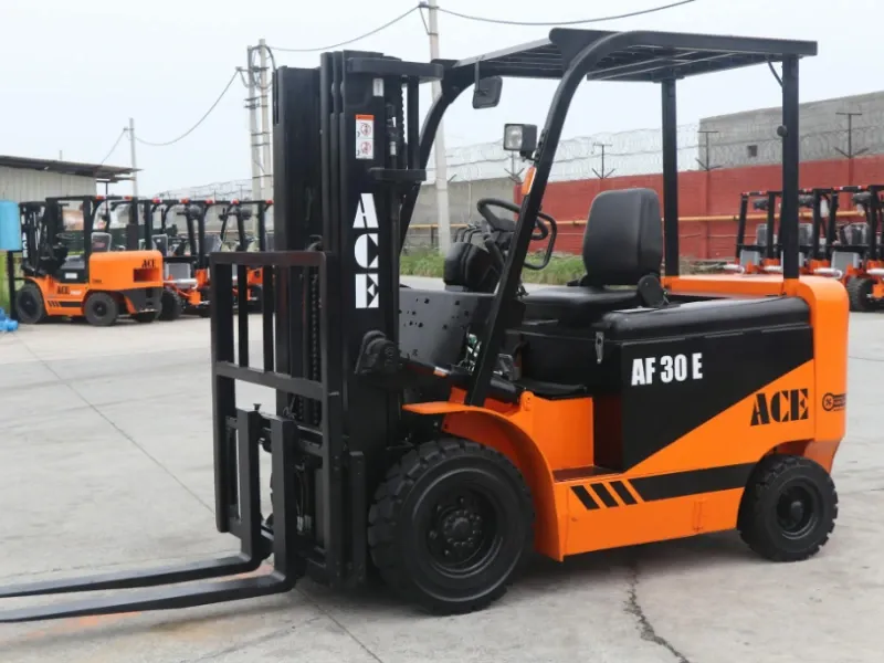 Forklift safety rules in warehouse and logistics tracking solutions by LocaXion